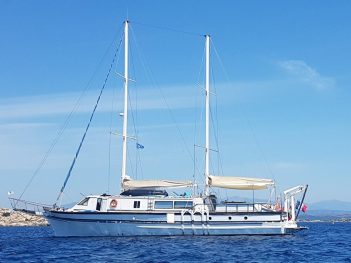 Voilier Sertral modèle Ketch à vendre