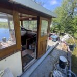 Freycinet-Frachtschiff 38,97 m BONANZA (1957) – offene Steuerhaustür zum Deck