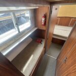 Pénichette Locaboat 935 Kerplouf (1986) – Einzelkoje und Zugang zur Bugkabine