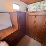 Niederländische Motoryacht Smelne 1140 Dreamflower (1985) – Kleiderschrank in der Achterkabine