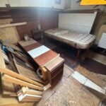 Niederländischer Tjalk Osseo (1890) – Vorschiffskabine im Umbau mit Material