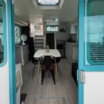 Niederländische Motoryacht Vetus 1200 Damier (1992) – Blick in den Salon von der Achtertür